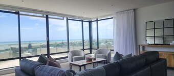 U Suites at The Links