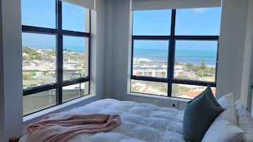 Panoramic Apartment, Ocean View | Free WiFi