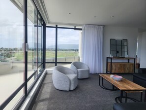 Living area - U Suites at The Links (Paraparaumu)