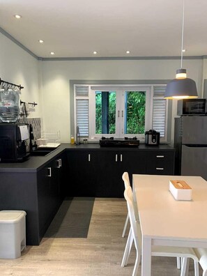 Premium Mountain View Villa | Free WiFi - The Pine Forest Villas (Megamendung)