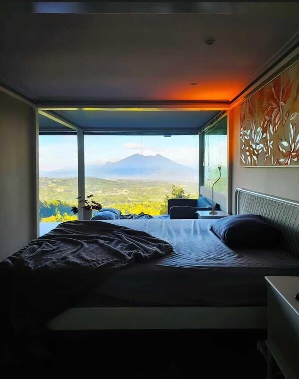 Mountain View Cliff Room | Free WiFi