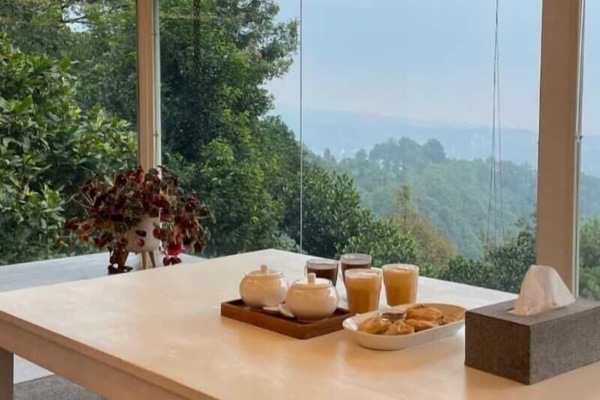 Mountain View Cliff Room | WiFi (free)