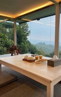 Mountain View Cliff Room | Free WiFi
