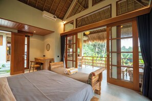 Zimmersafe, kostenloses WLAN, Bettwäsche