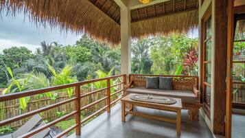 Caja de seguridad en la habitación, wifi gratis y ropa de cama