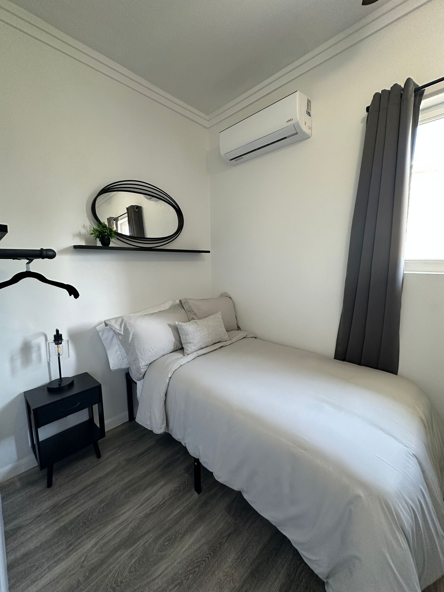 3 chambres, fer et planche à repasser, Wi-Fi, draps fournis