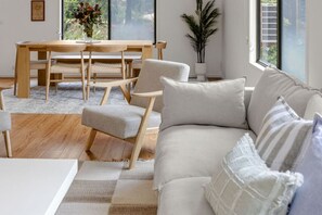 TV - Saltwater Shack Anglesea (Anglesea)