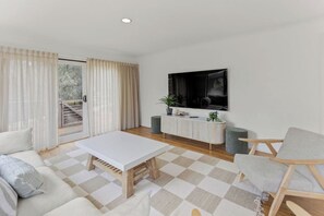 TV - Saltwater Shack Anglesea (Anglesea)