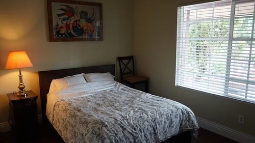 3-bedroom house in lovely Wildomar with cool AC