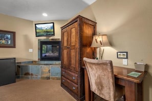 Deluxe-Zimmer, 1 King-Bett, Balkon, Flussblick | Innenbereich