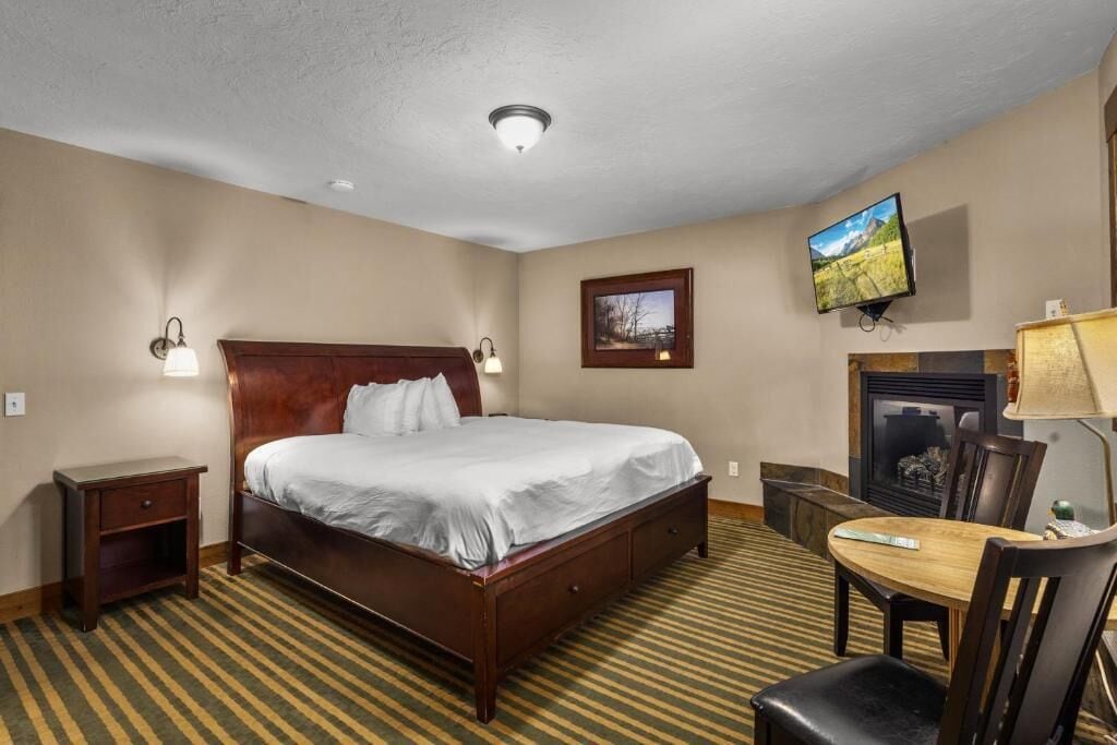 Standard Room, Balcony, Garden View | Free WiFi