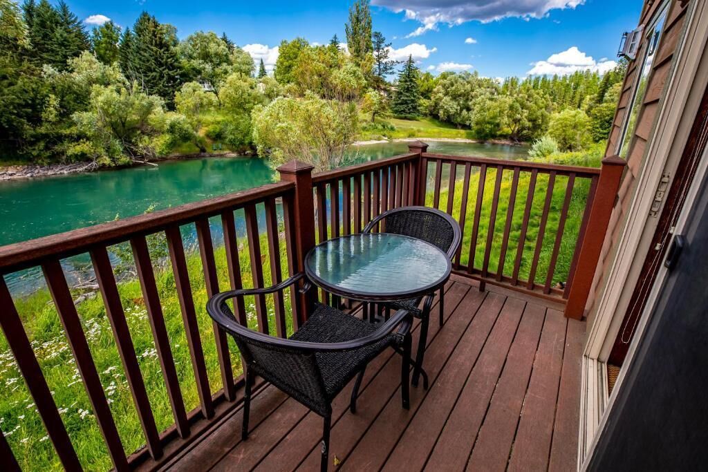 Deluxe Room, 1 King Bed, Balcony, River View | Property grounds