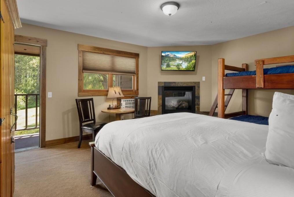 Room, Multiple Beds, Balcony, River View | Free WiFi