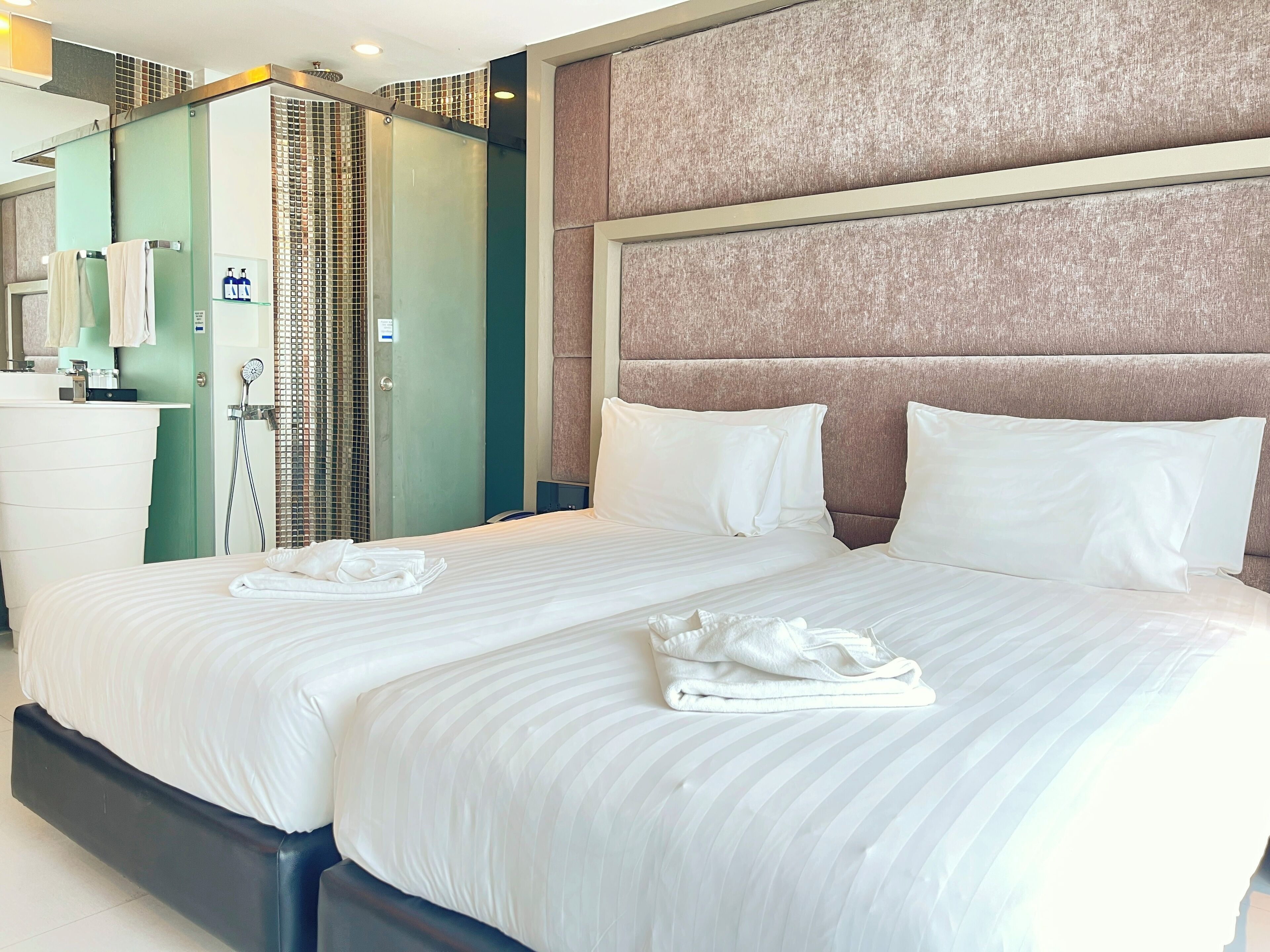 ห้องดีลักซ์ทวิน, วิวเมือง | พื้นที่ทำงานแบบใช้แล็ปท็อป, Wi-Fi ฟรี