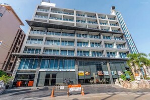 Front of property - Vanko International Hotel Pattaya (Pattaya)