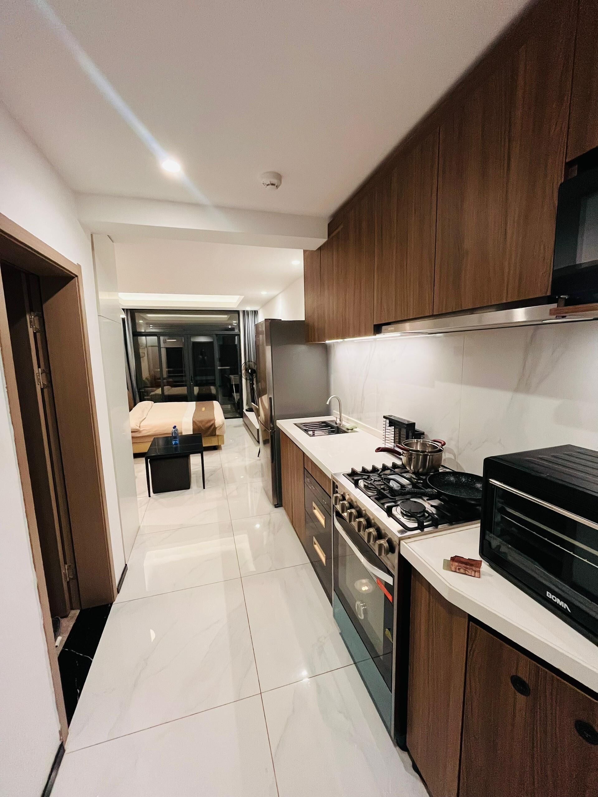 Fridge, microwave, stovetop, dishwasher