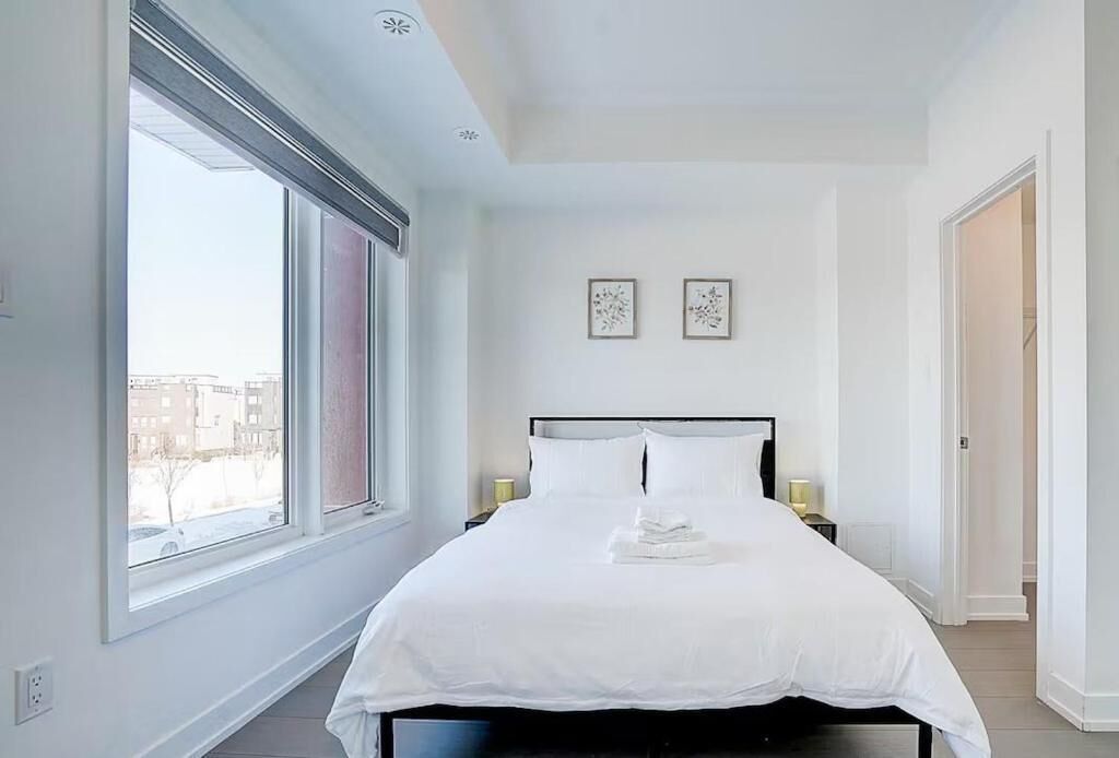 Iron/ironing board, internet, bed sheets