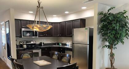 Cozy 2-bedroom condo in quaint Williamsburg with AC and gym