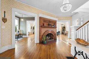 Interior - Spacious Historic Estate • Pool, Spa & Lush Private Grounds (Chula Vista)