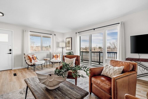 Loveland Lakeview Loft | New Reno & Dogs welcome