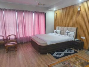 Unclassified image, 3 of 13, button - Home Town Resort (Nalagarh)