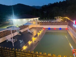 Outdoor pool - Home Town Resort (Nalagarh)