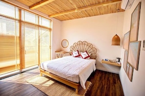 Egyptian cotton sheets, premium bedding, down duvets, memory-foam beds - La Bonté Boutique Home Vung Tau (Vung Tau)