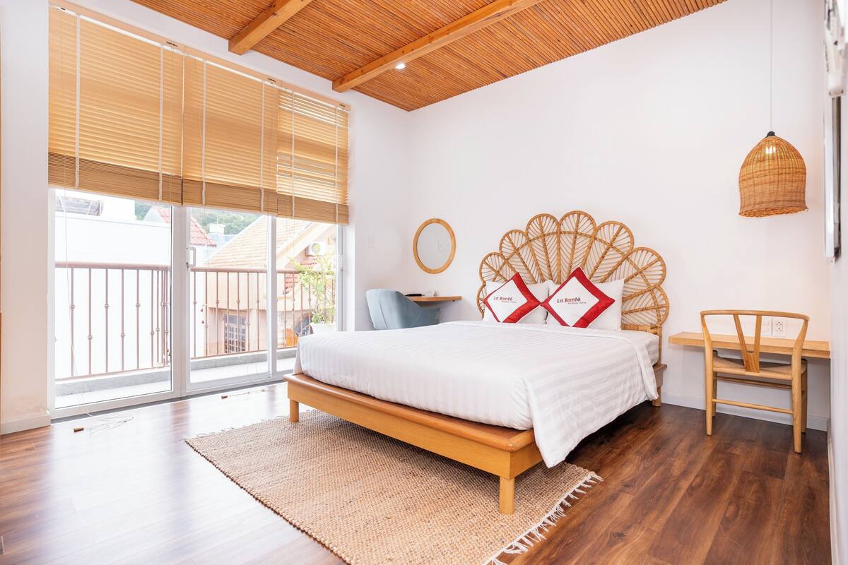 Luxury Double Room, City View | Egyptian cotton sheets, premium bedding, down duvets, memory-foam beds