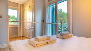 Villa, 3 soverom, utsikt mot bukt, sjøvendt | Strykejern/-brett og wi-fi (inkludert)