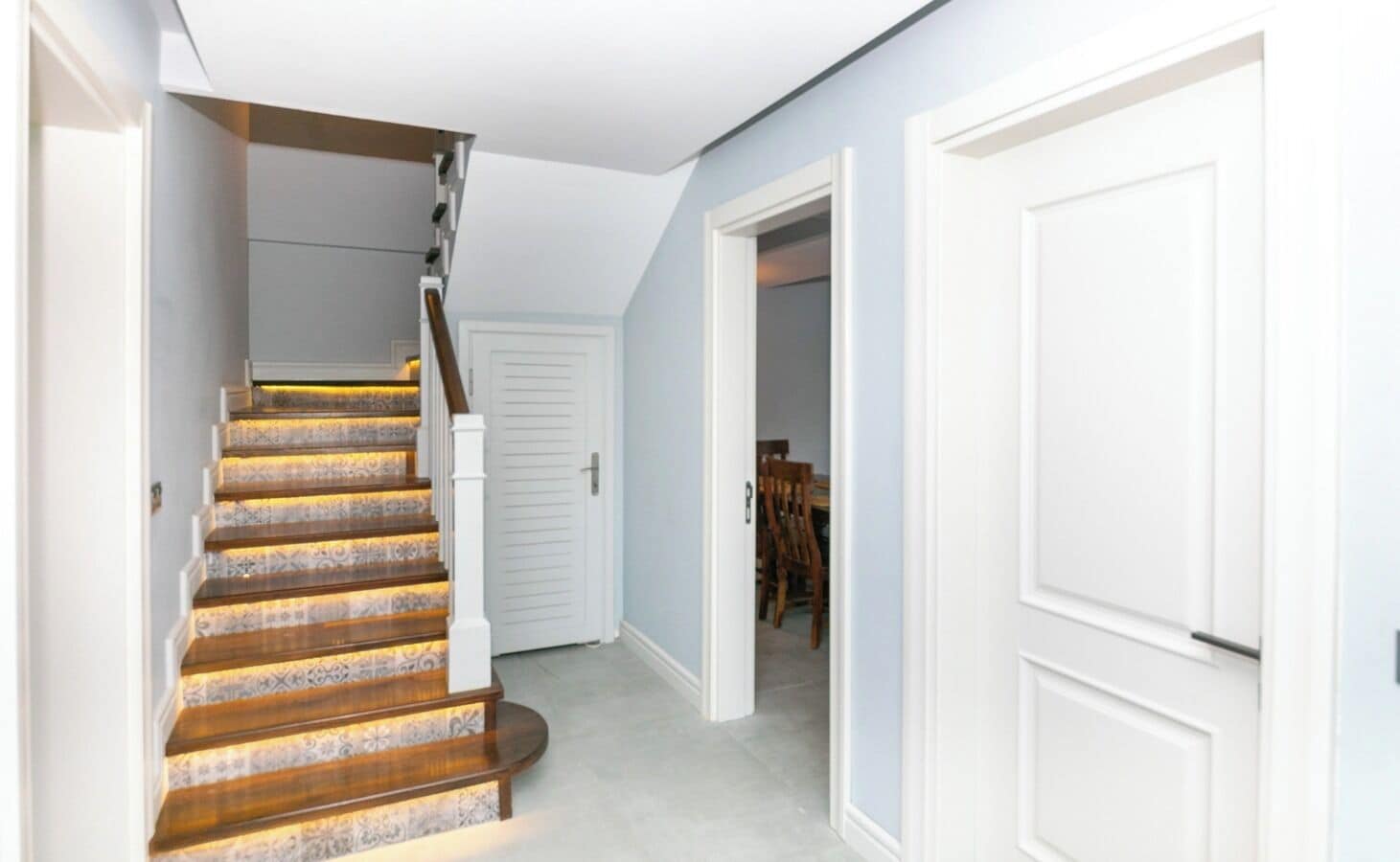 Tabla de planchar con plancha y wifi gratis 