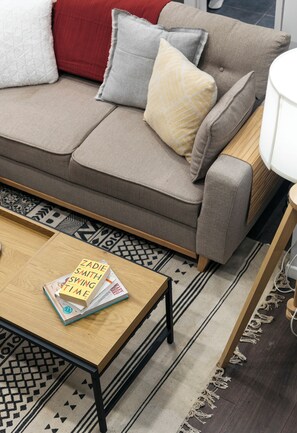 Apartment, 1 Queen Bed with Sofa bed, Kitchen | Living area - Pearl Pad Seaside HOT TUB 1 BR APT (Gzira)