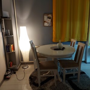 Dining - City 42 apartment with parking (Novi Sad)