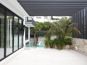 Property grounds - Villa 5 bedroom home in Voula Riviera Greece (Voula)
