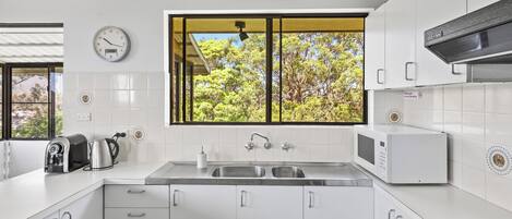 Microonde, forno, piano cottura