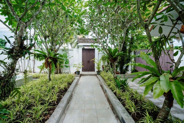 Garden - Number Nine Pool Villa  (Pa Klok)
