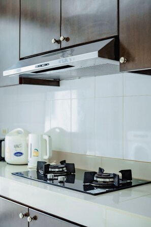 Private kitchen - Number Nine Pool Villa  (Pa Klok)