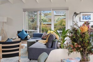 TV - The Balcony - pet friendly! (Jan Juc)