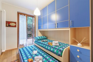 Appartamento familiare, camere multiple (Blu Oltrelago Pool & Lake) | 2 camere, Wi-Fi gratuito, lenzuola
