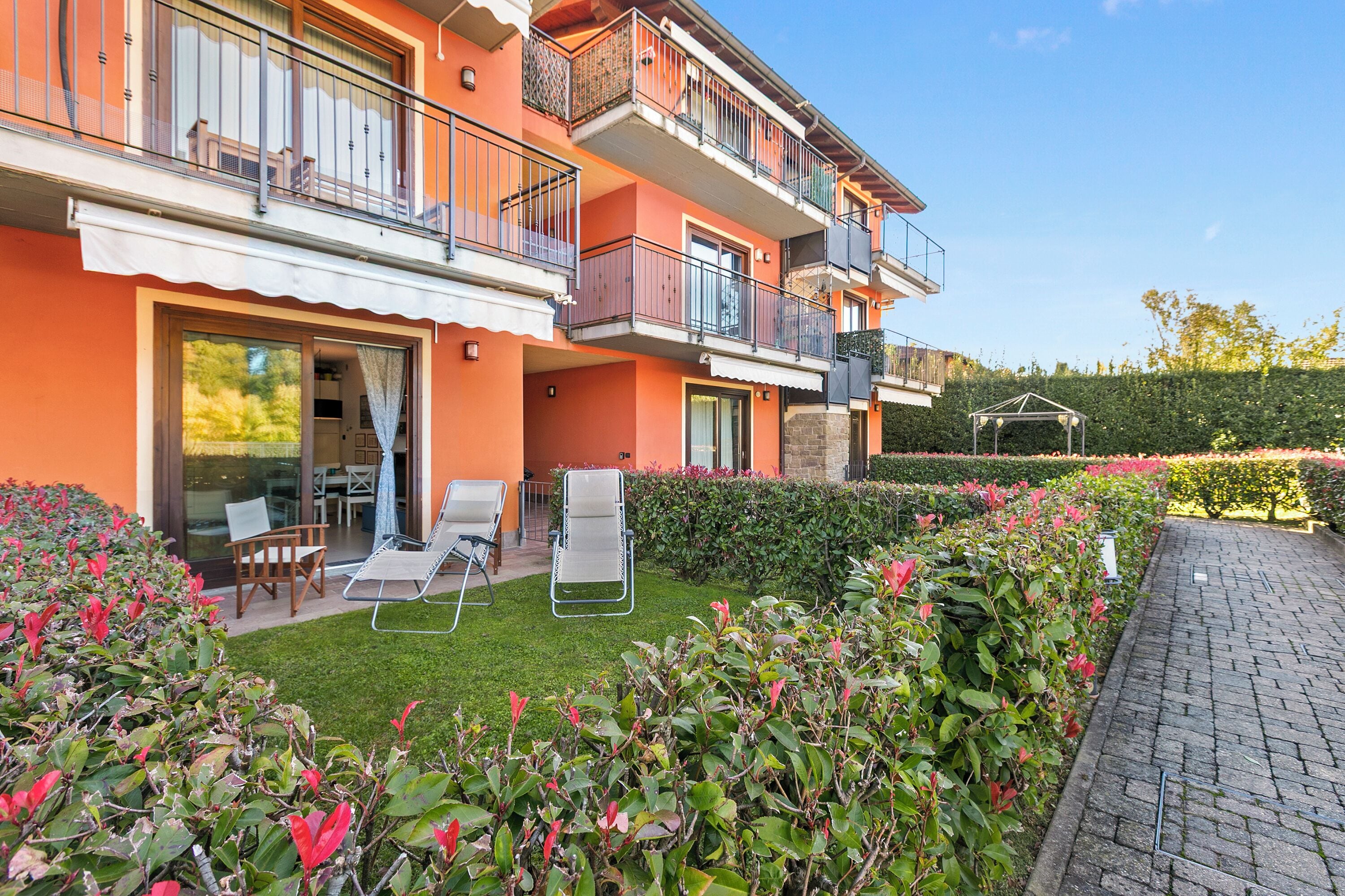 Family Apartment, Multiple Bedrooms (Blu Oltrelago Pool & Lake) | Property grounds