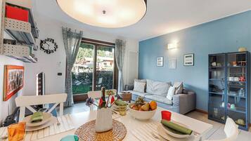 Appartamento familiare, camere multiple (Blu Oltrelago Pool & Lake) | Interni