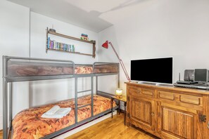 Apartemen Standar, beberapa kamar (Gran Roc 23) | 1 kamar tidur, Wi-Fi gratis, dan seprai linen