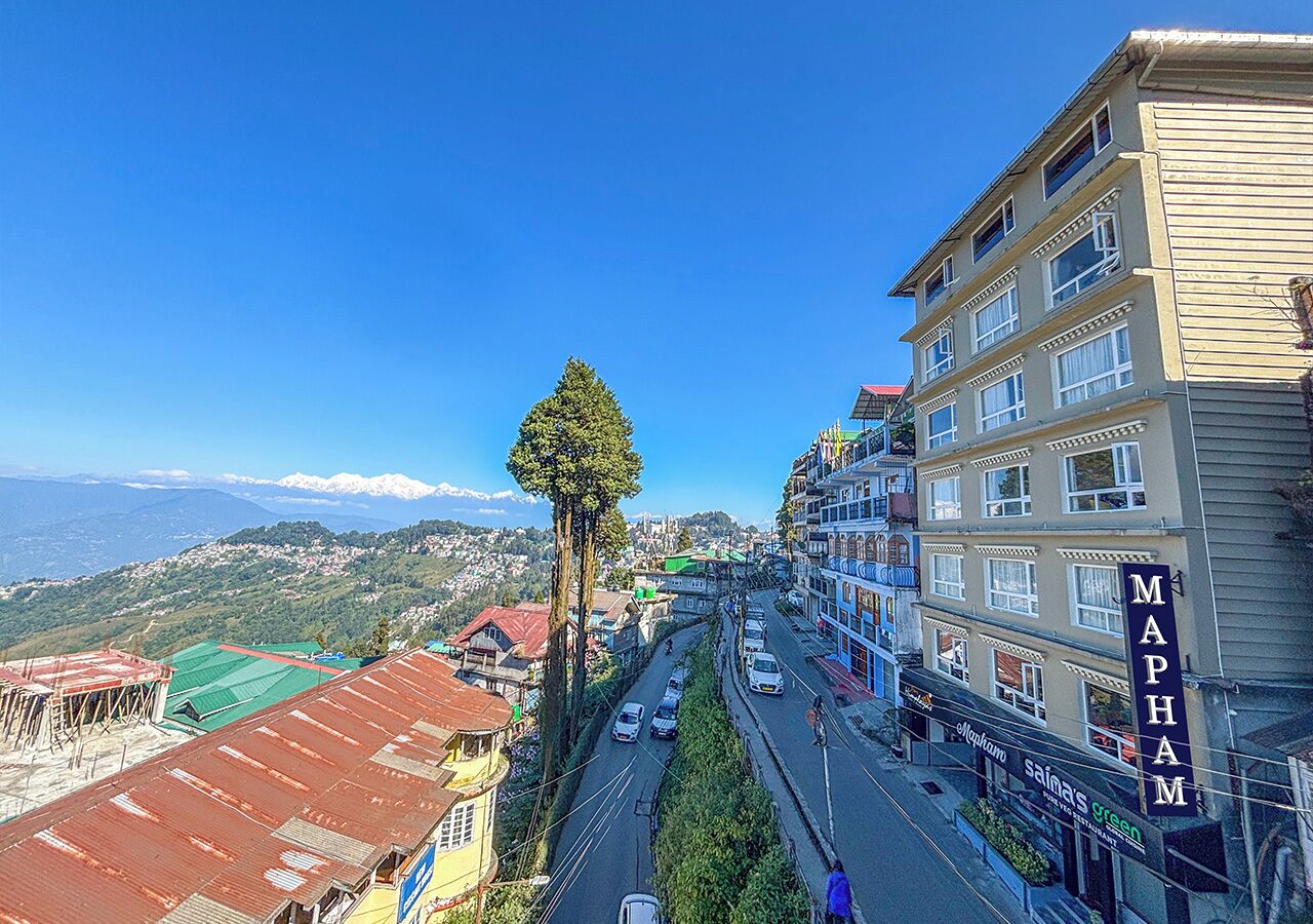 Vista frontal de la propiedad