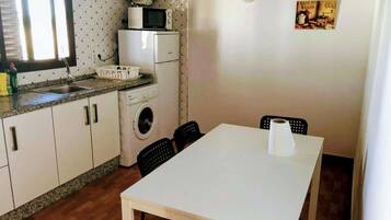 Apartment | Eigene Küche | Reinigungsartikel