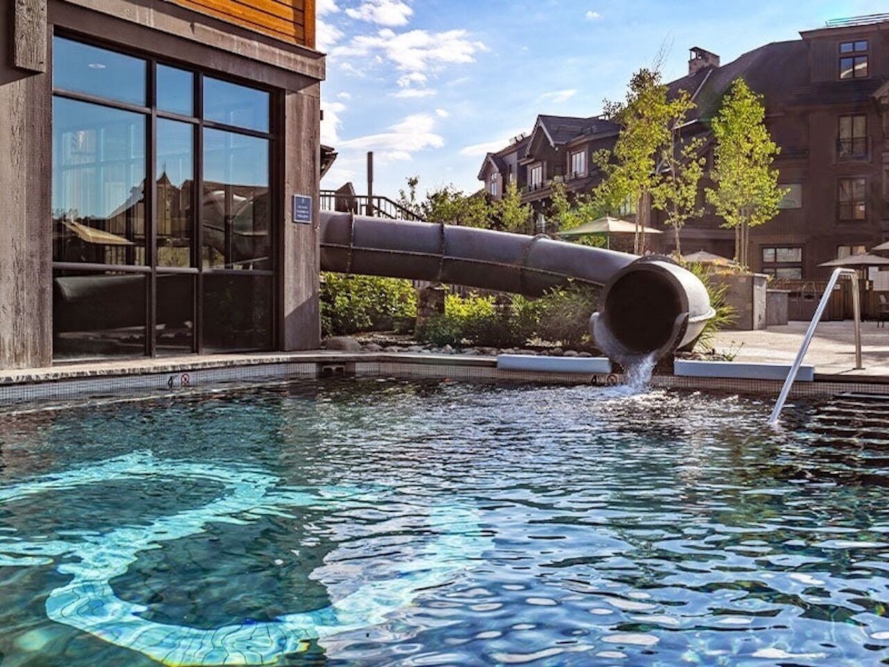 Indoor pool, outdoor pool
