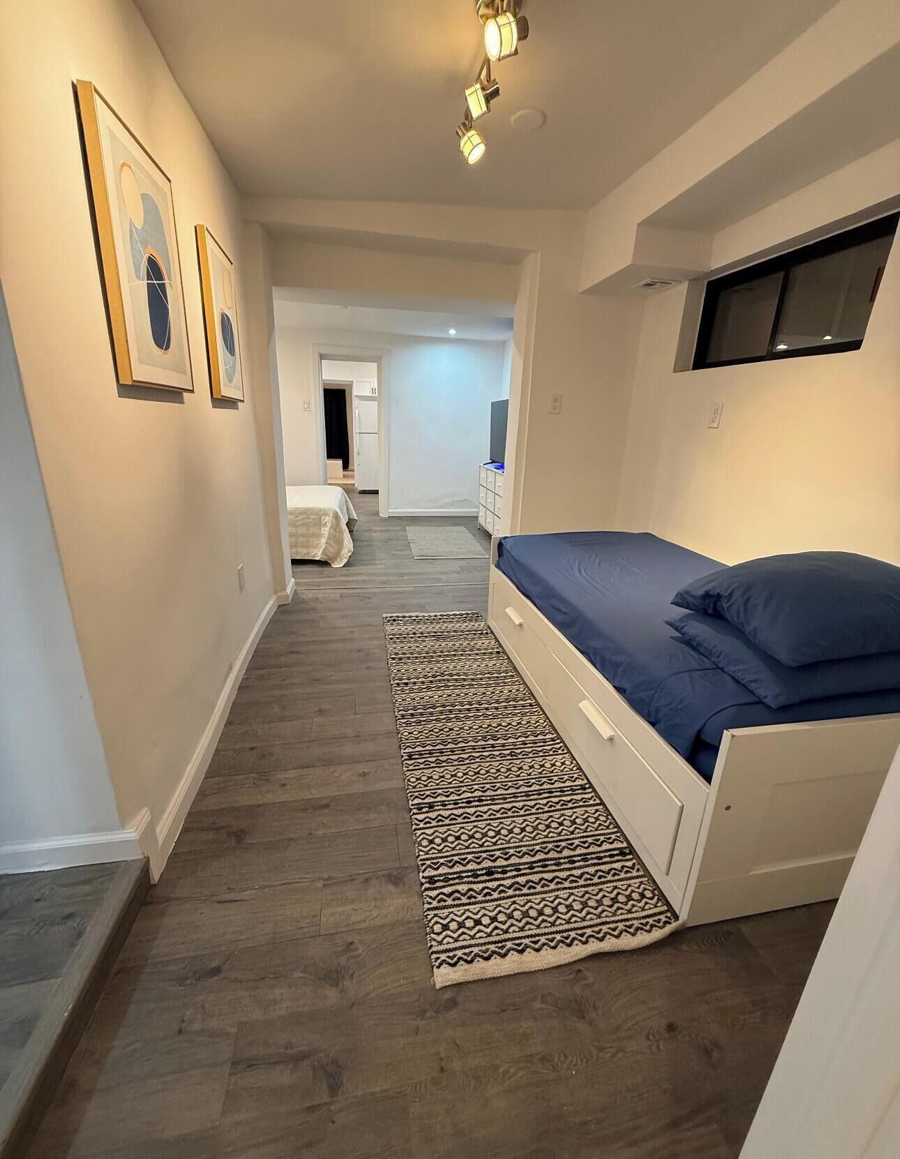 デスク、ア  イロン / アイロン台、WiFi (無料)