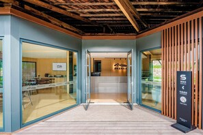 Interior detail - Country Retreats Henan Linzhou Shibanyan (Anyang)