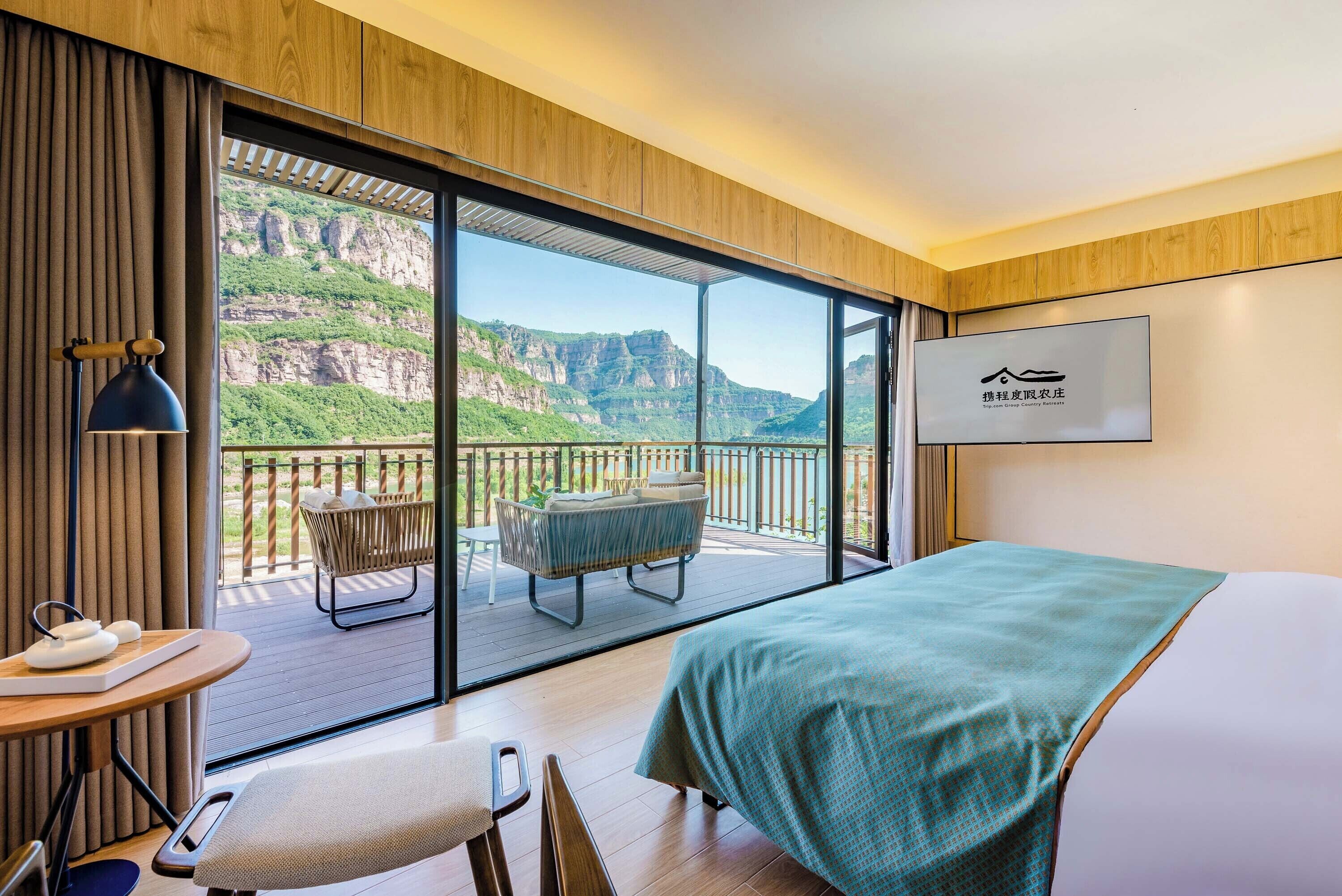 Panoramic Double Room, Mountain View | Balcony