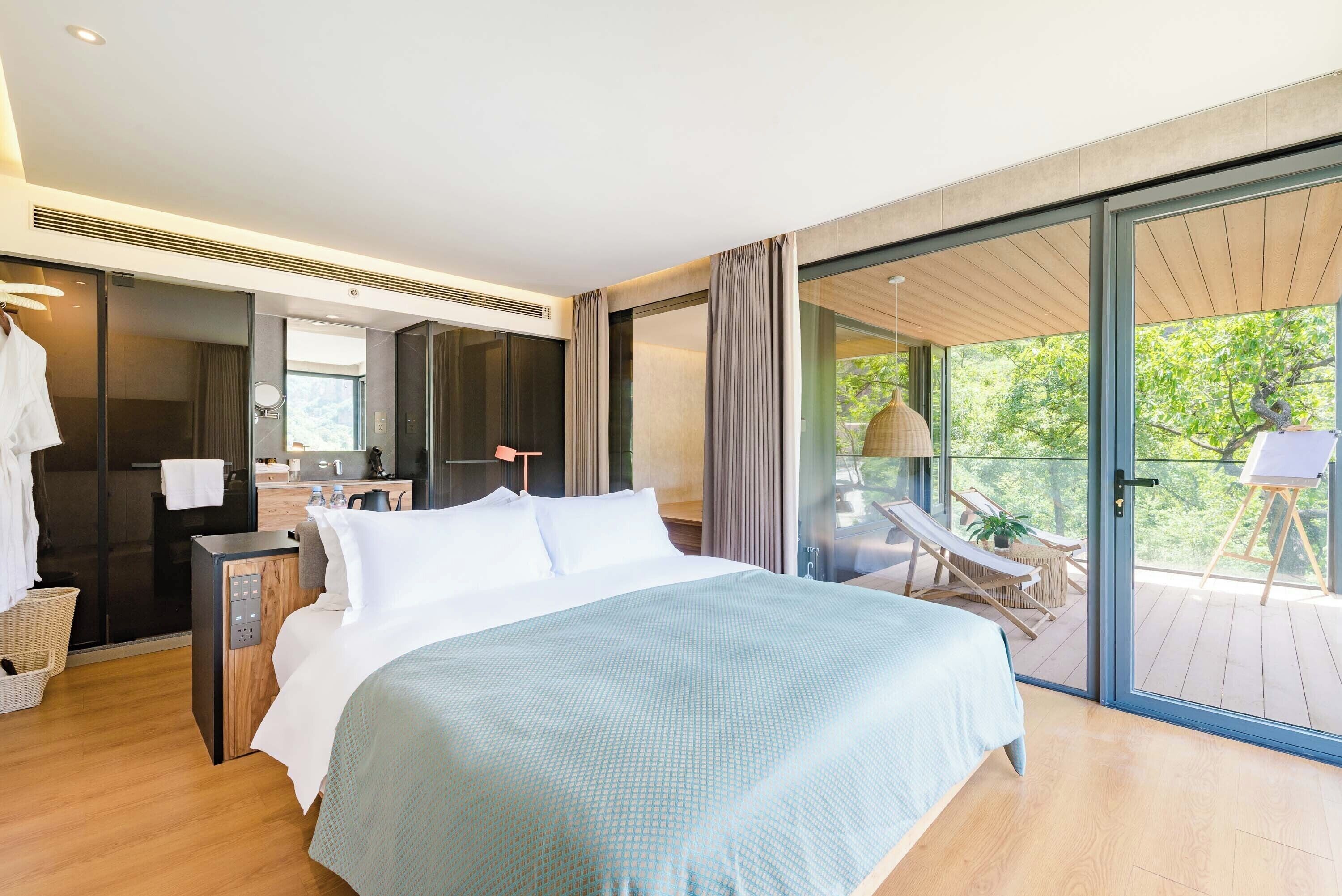 舒適雙人房, 山景 | 起居區 | 電視