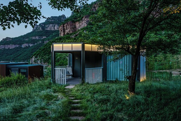 تفاصيل الفندق من الداخل