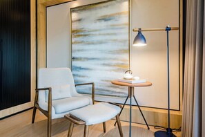 Panoramic Double Room, Mountain View | Living room